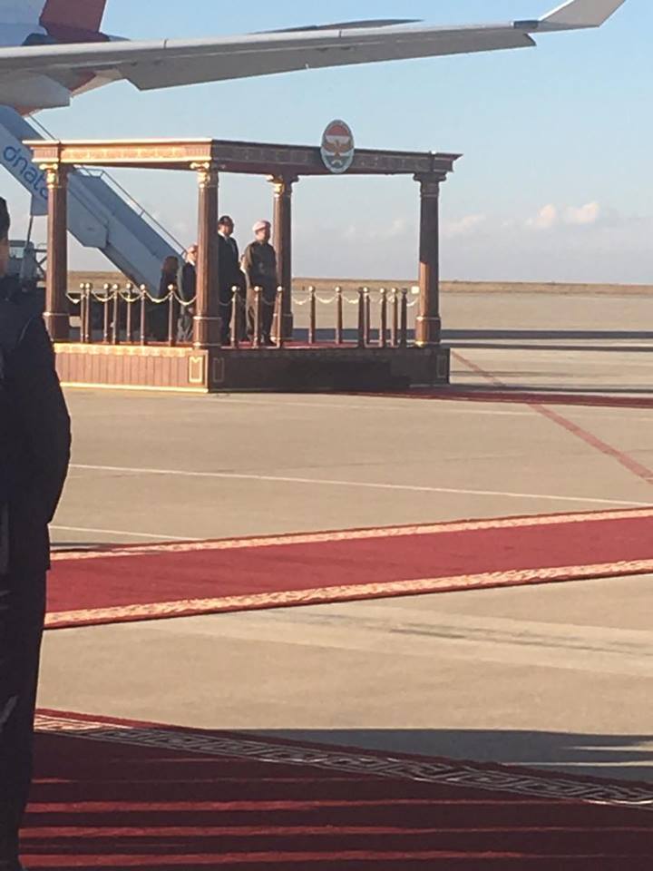 هه‌رێمی كوردستان هاوشێوه‌ی ده‌وڵه‌تێكی سه‌ربه‌خۆ پێشوازی له‌ سه‌رۆكی فه‌ڕه‌نسا ده‌كات